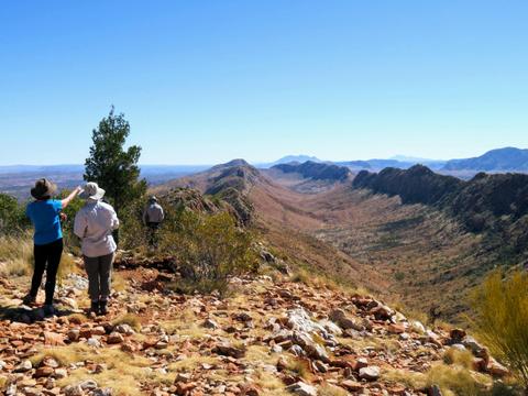 The Ultimate Larapinta Trail 6-Day Pack-Free Guided Walk