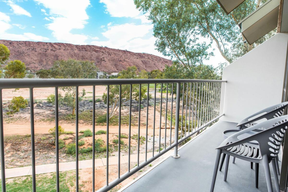 2 Double Deluxe Room with Mountain View