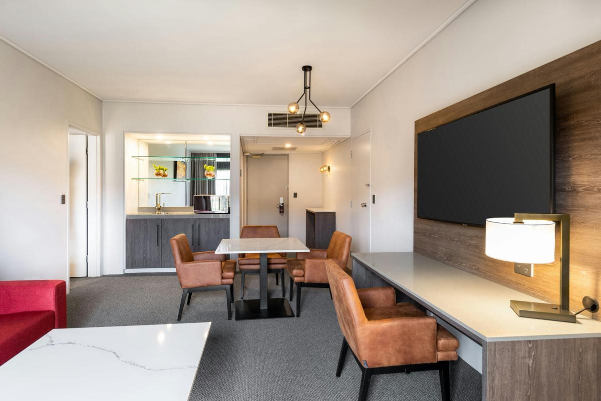 King Junior Suite with Mountain View