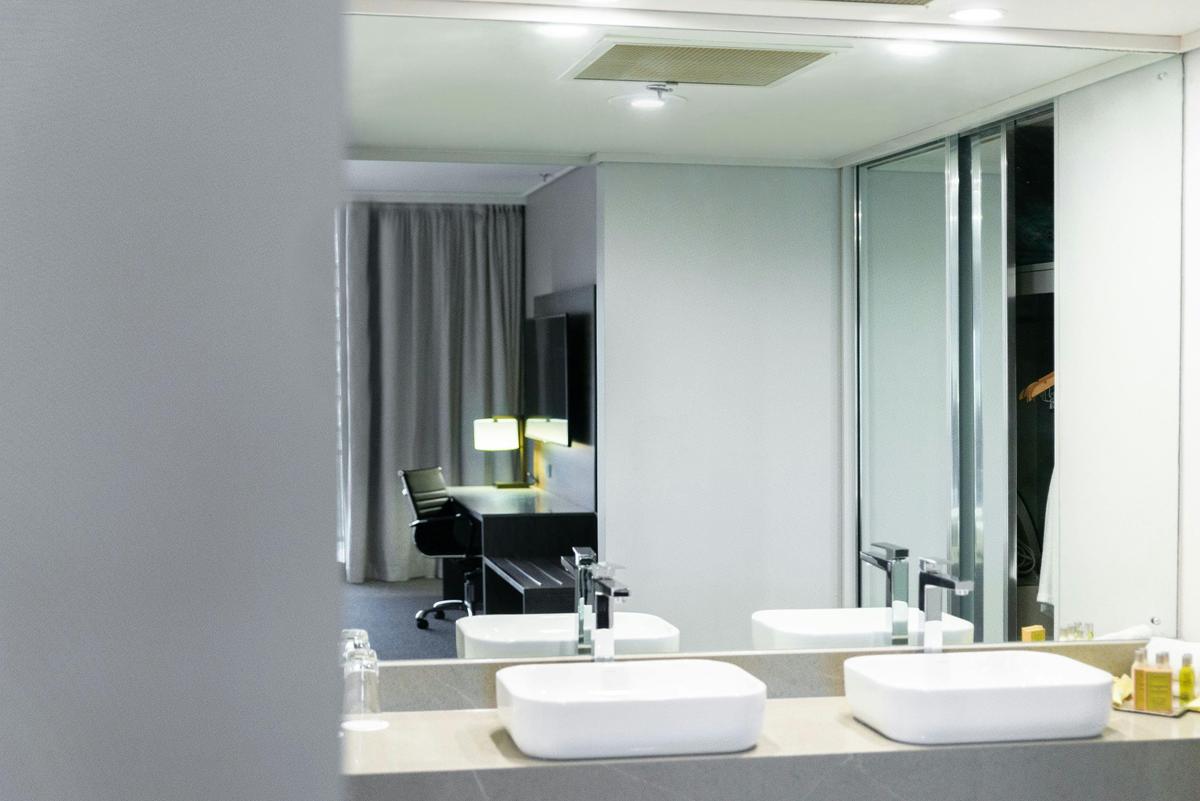 King Premier Suite with Mountain View