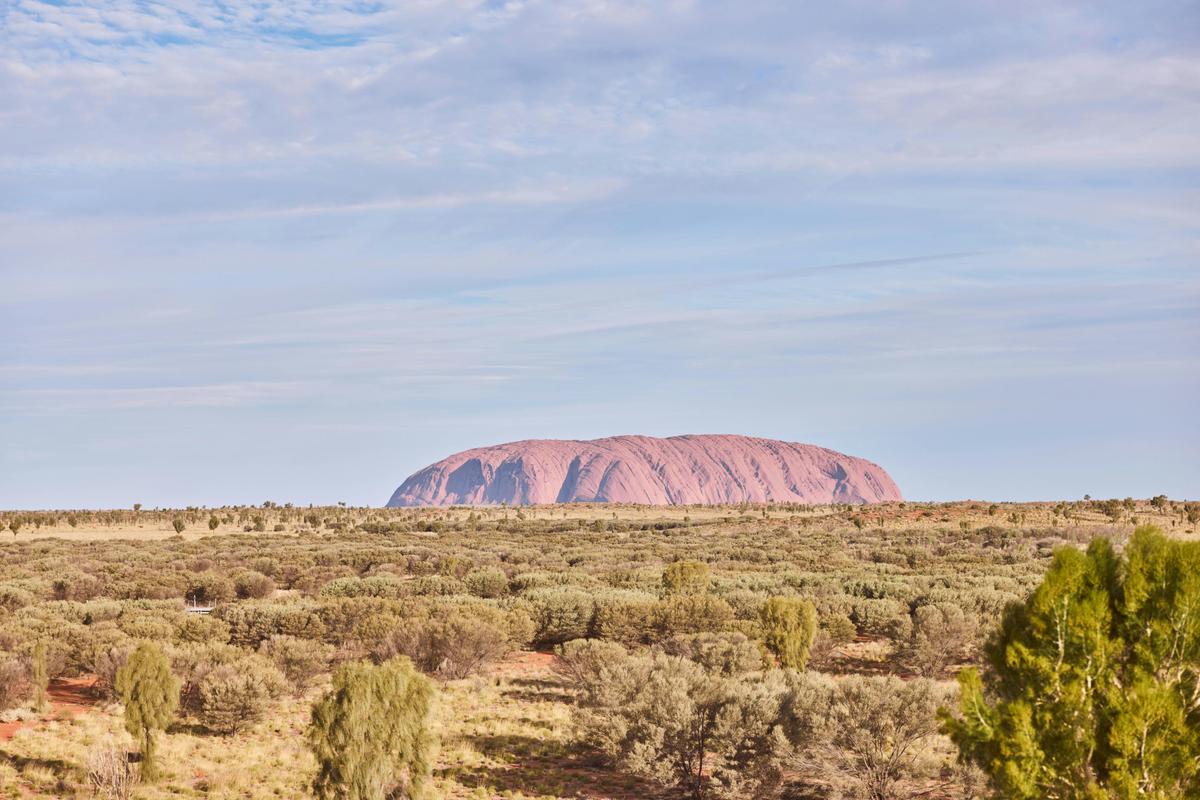 Uluru, Kata Tjuta, Kings Canyon and MacDonnell Ranges 5 Day Tour from Alice Springs or Uluru