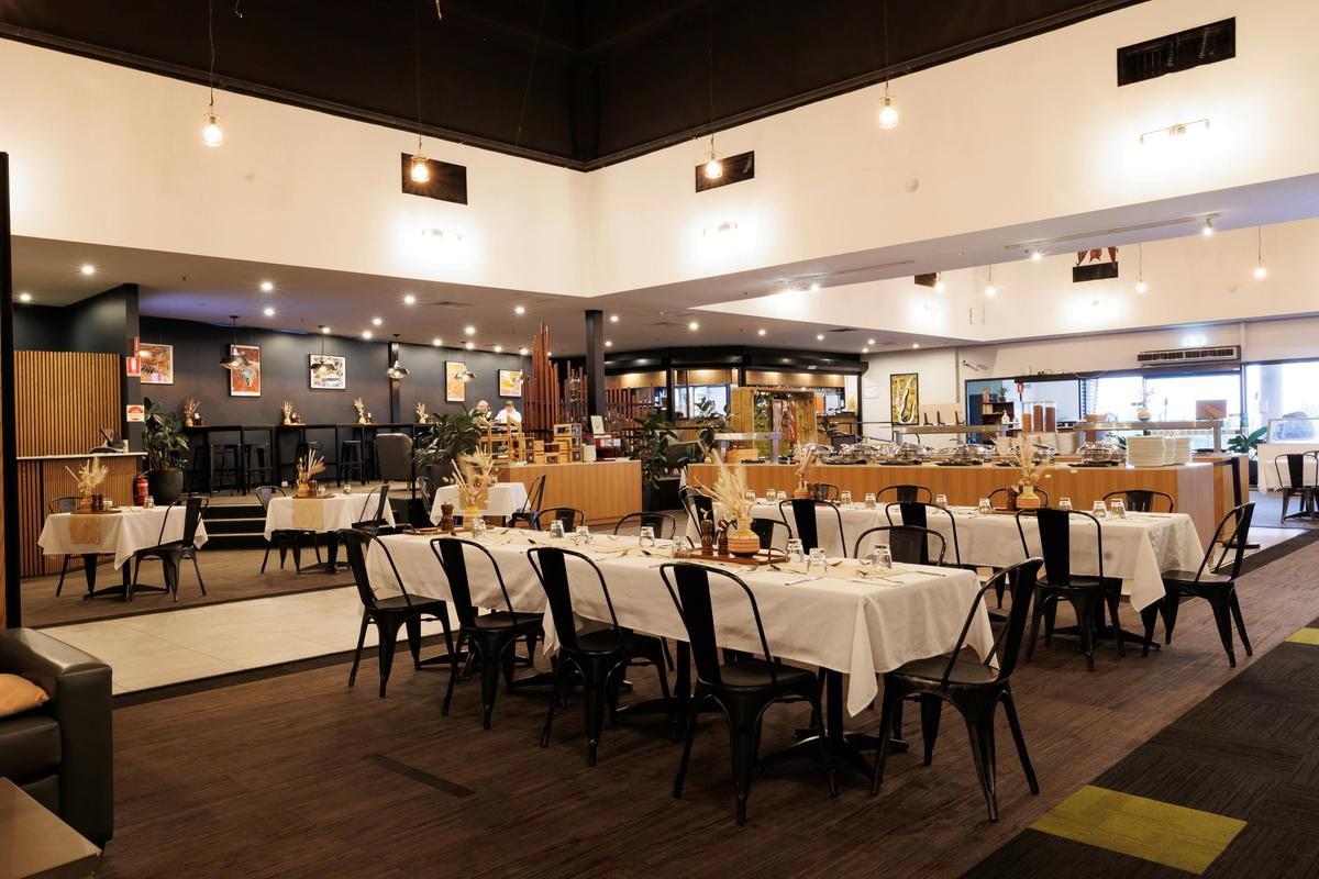 Manjmukmuk Restaurant and Bar