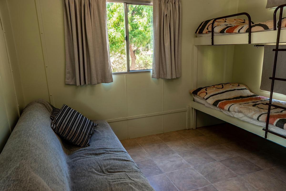 Cabin - Self Contained - 1 bedroom