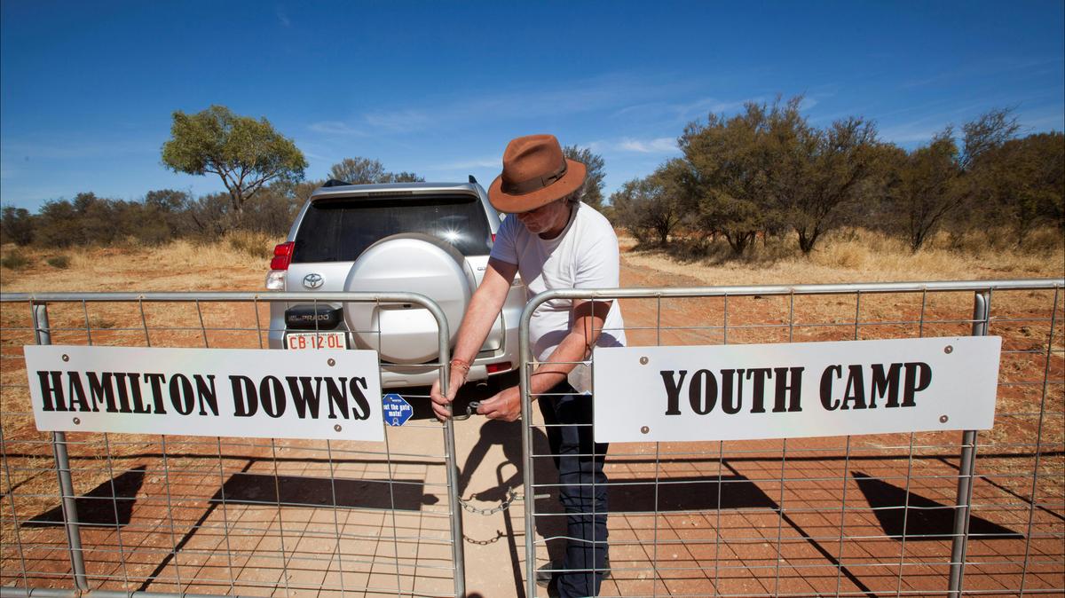 Camp Entry access, off Tanami Highway