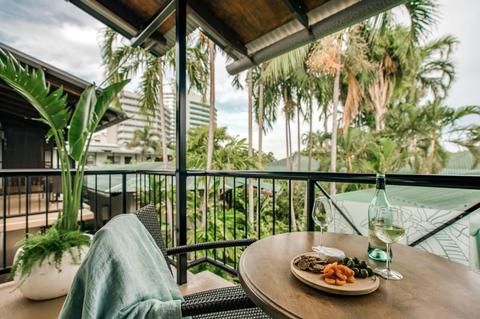Palms City Resort