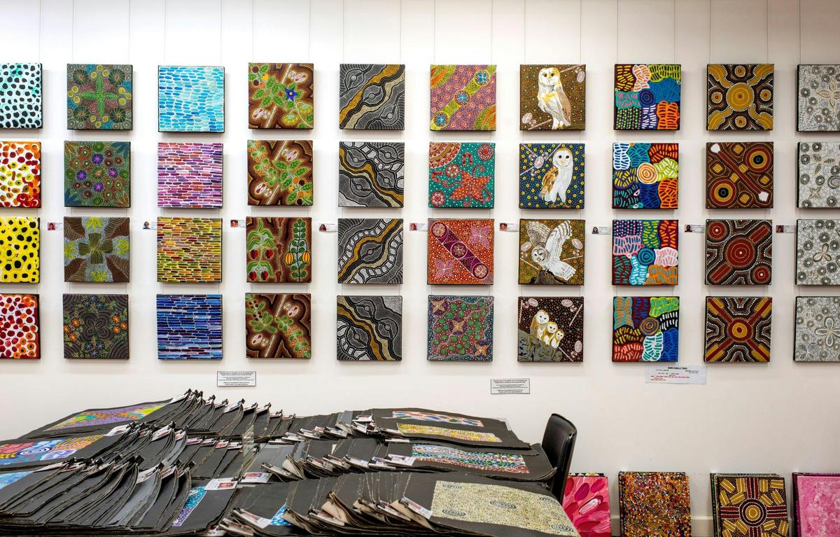 Mbantua Aboriginal Art Gallery