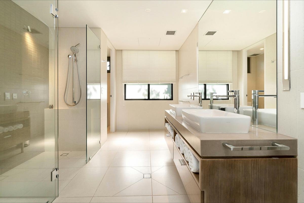 Superior Lagoon Room