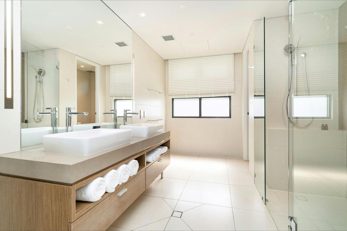 Lagoon Room