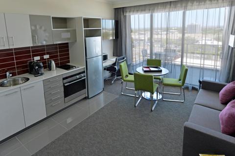 3 Bedroom Self Contained Serviced Apartments