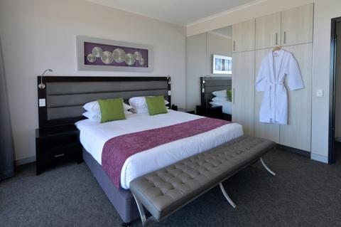 3 Bedroom Self Contained Serviced Apartments