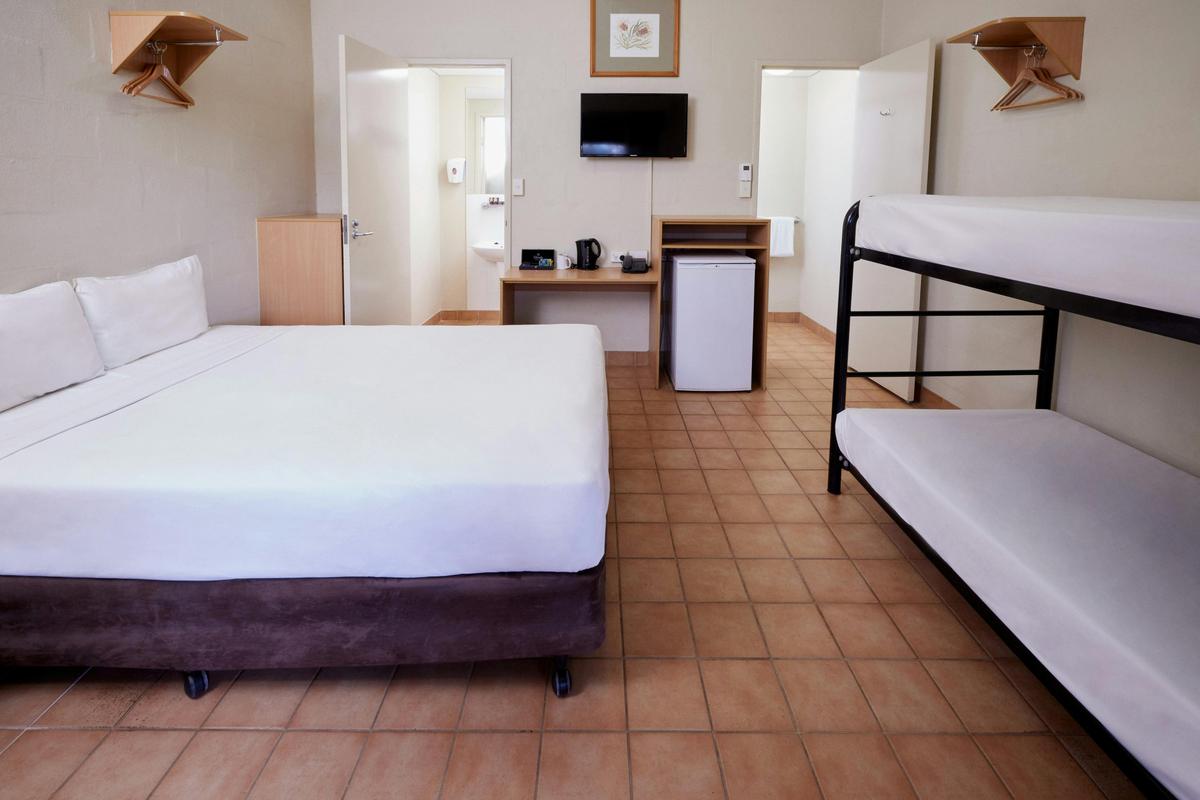 Outback Lodge Family Lodge Room with Ensuite