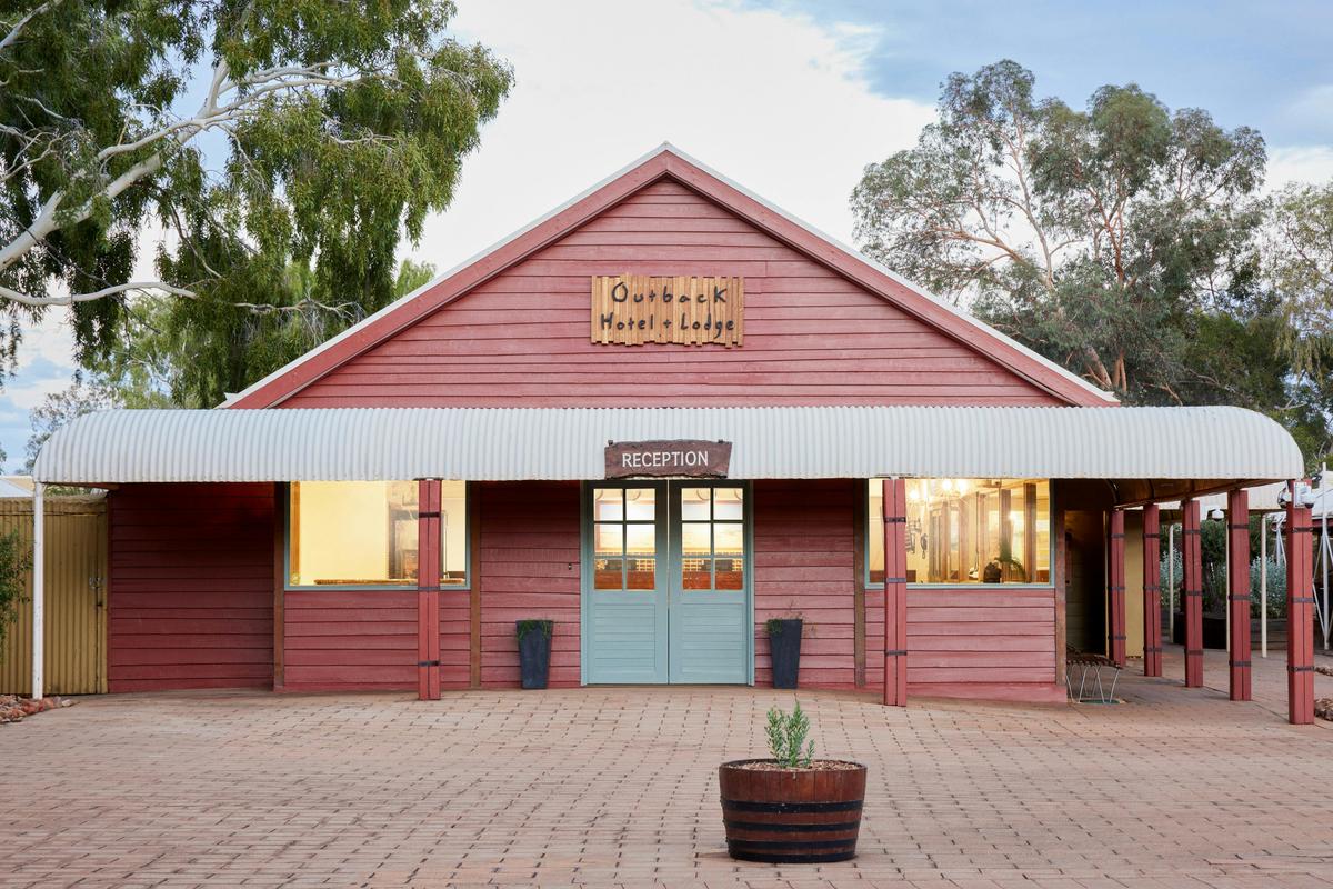 Outback Lodge Exterior