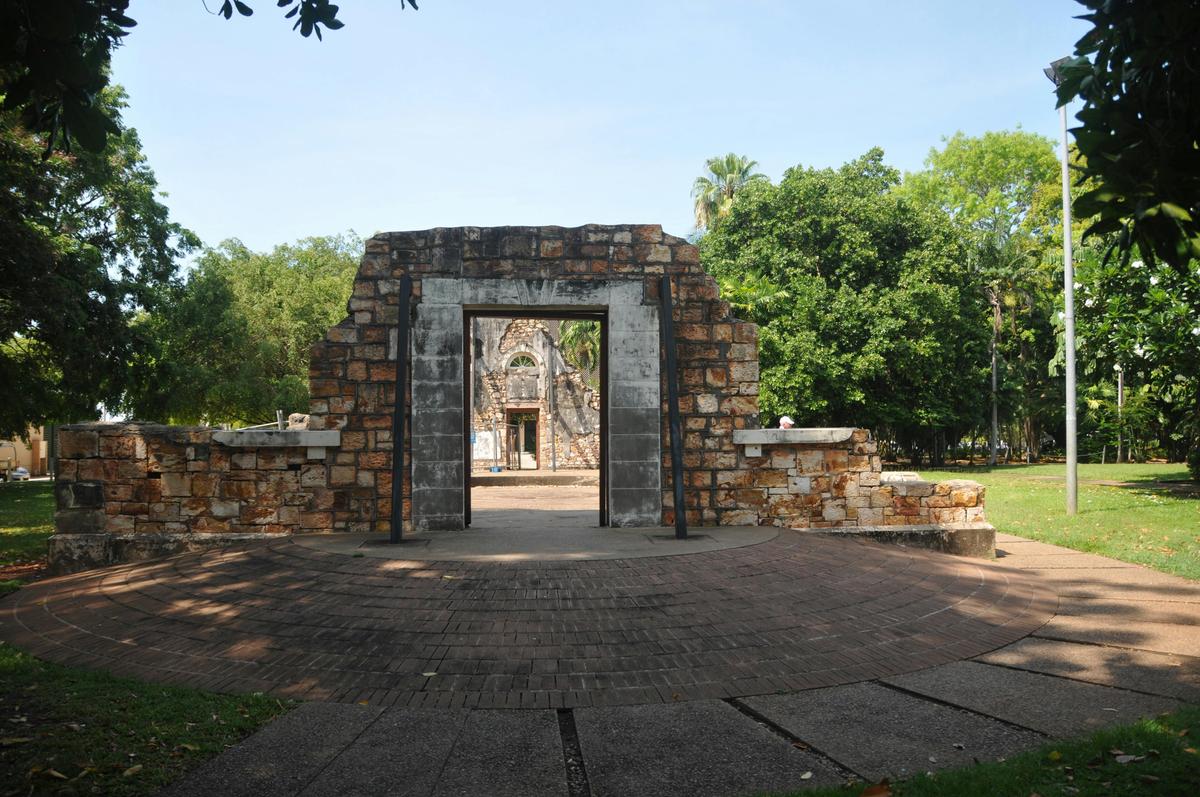 Town Hall ruins from Smith Street showing the entrance.