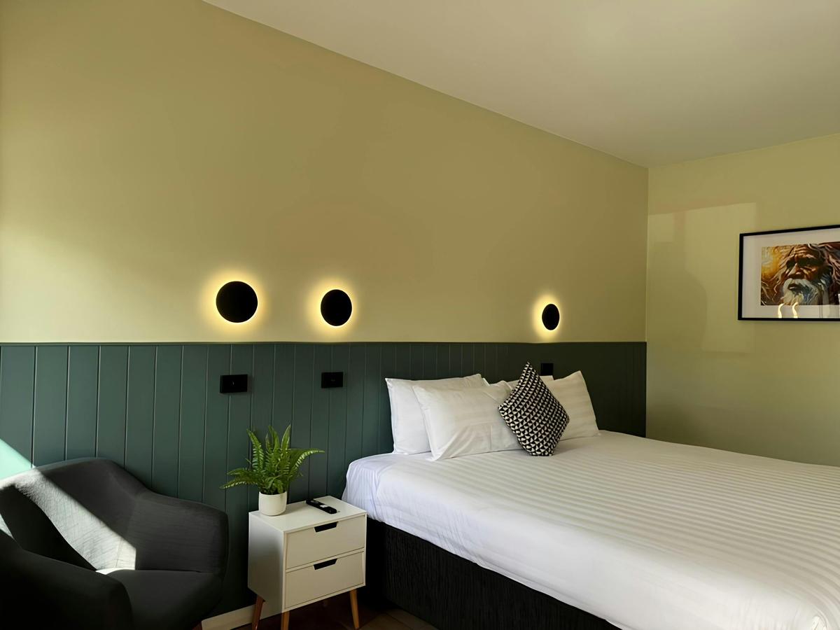 Heritage King Room
