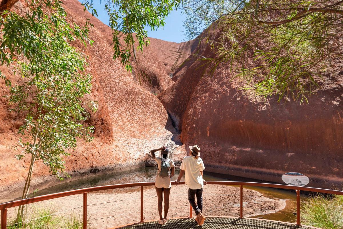 4 Day Red Centre Uluru Kings Canyon & West MacDonnell 4WD Adventure - from Yulara (Camping)
