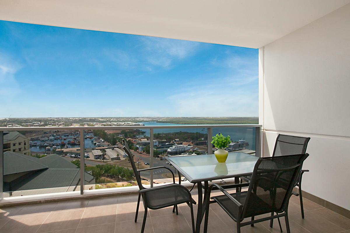 Executive Harbour View Apartment