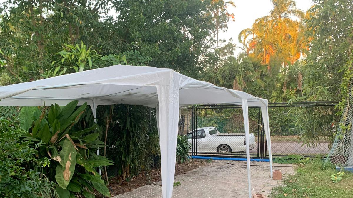 Van site in Taryn’s front garden
