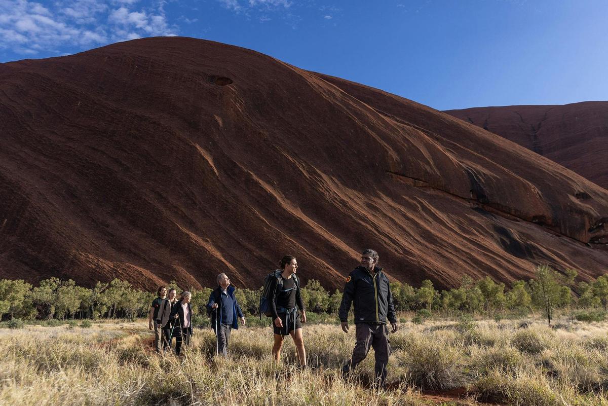 Uluṟu-Kata Tjuṯa Lodge Walk