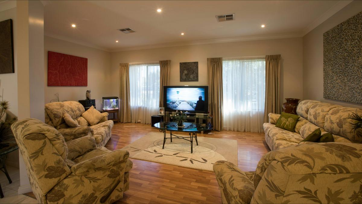 Lounge Main House