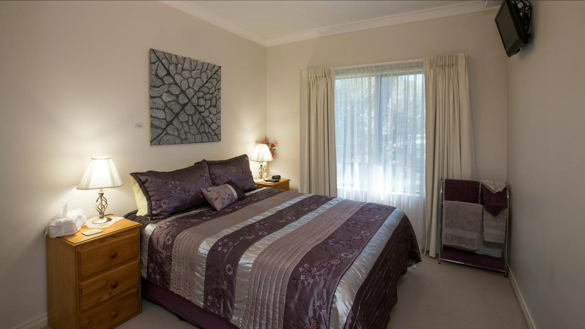 Queen Bedroom 2