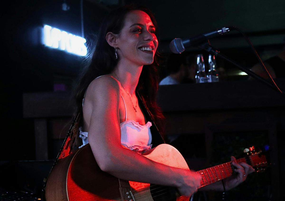 Saysha Ham musician performing
