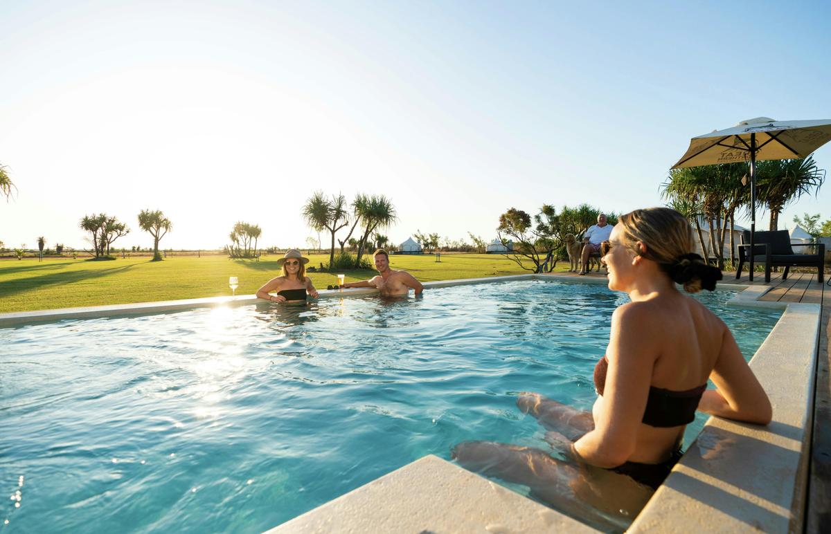 Top End Safari Camp Day Tour