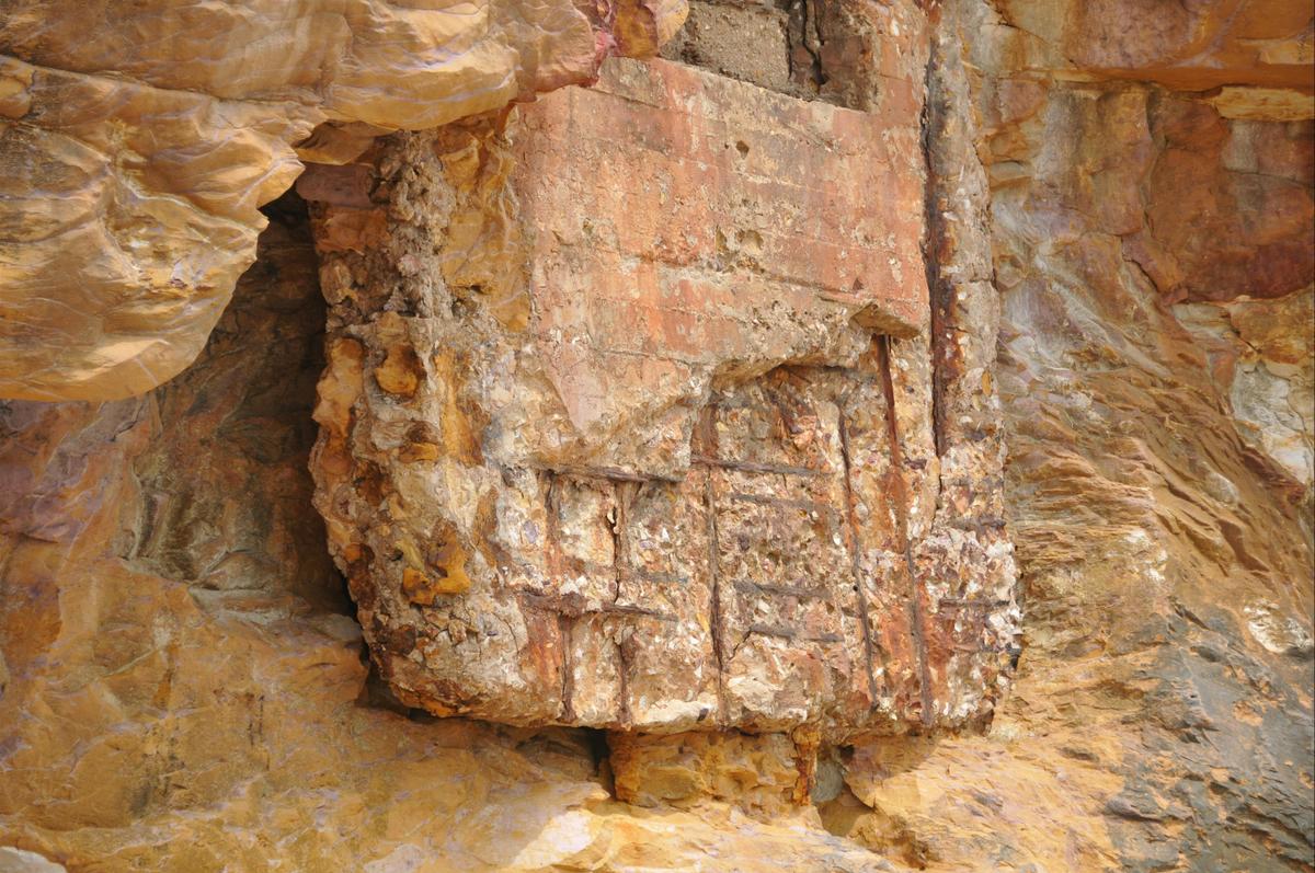 Eastern-most observation posts visible in the cliff face.
