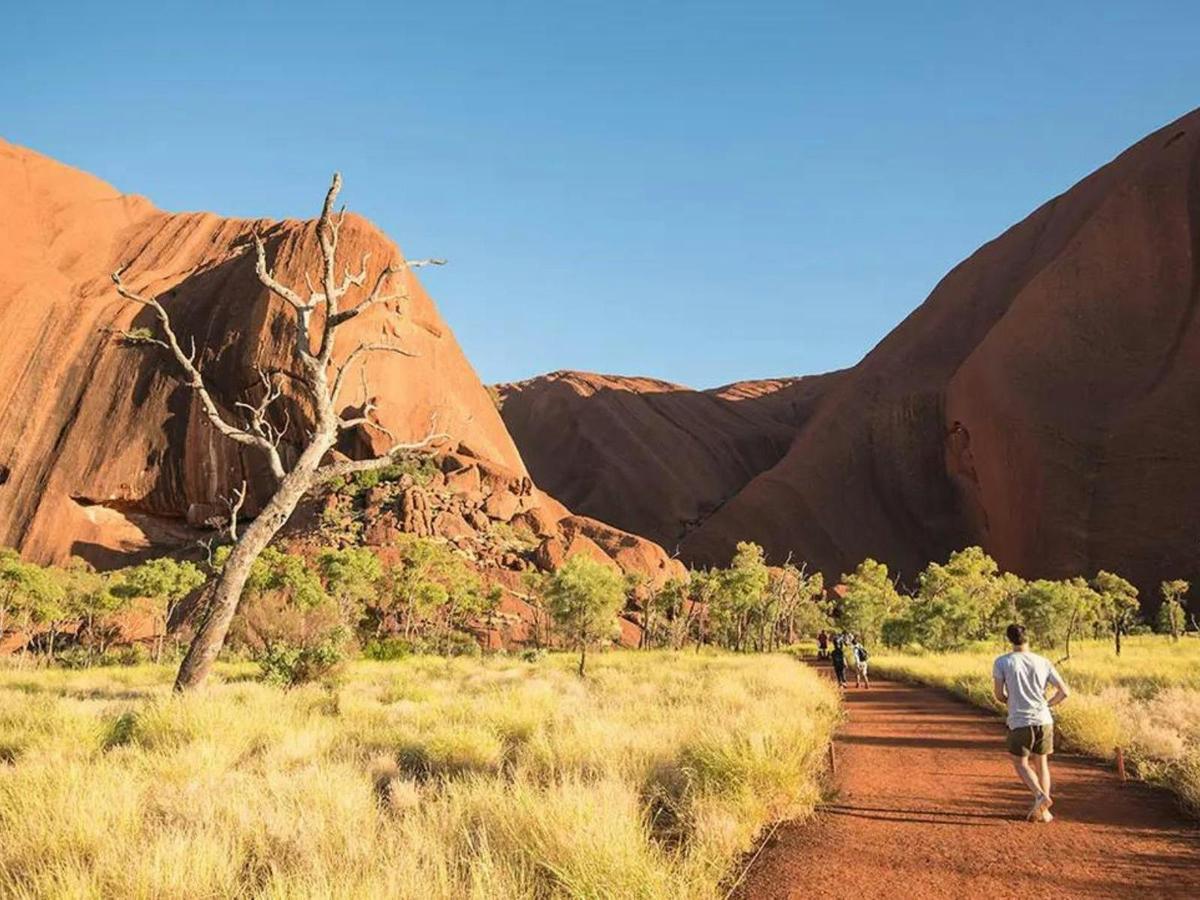 Red Centre & Uluru Explorer