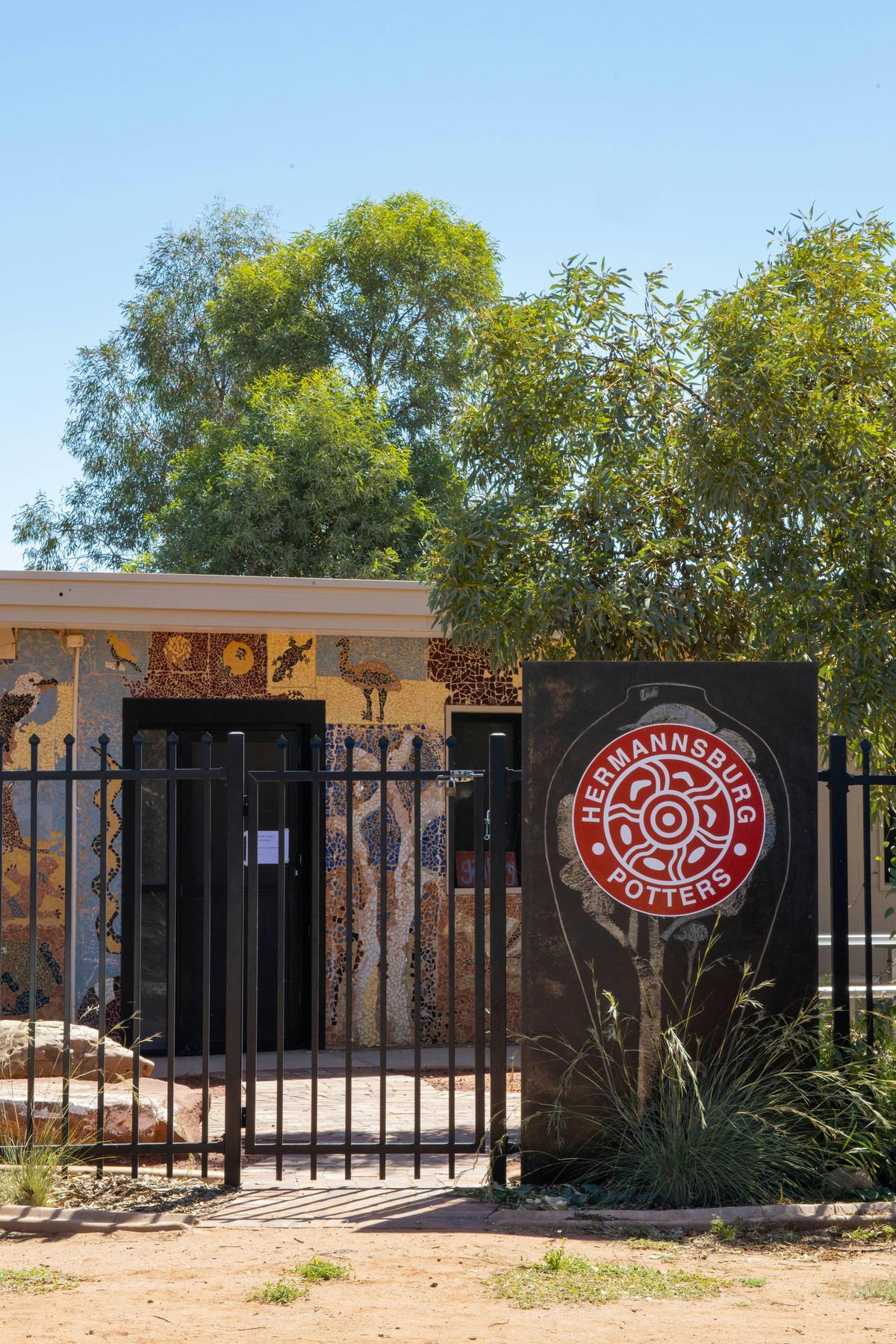 Hermannsburg Potters Art Centre