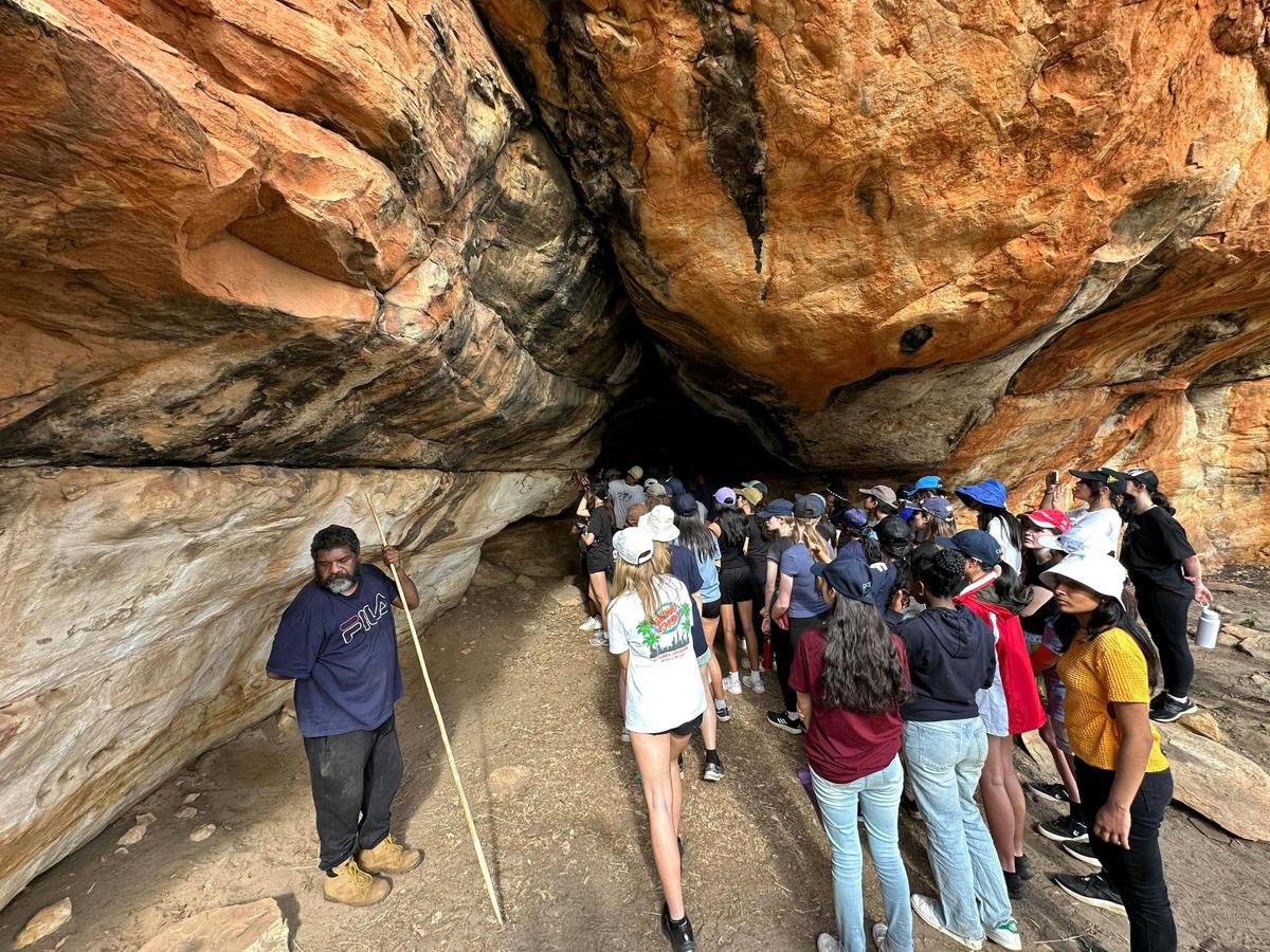 Lilla Caves