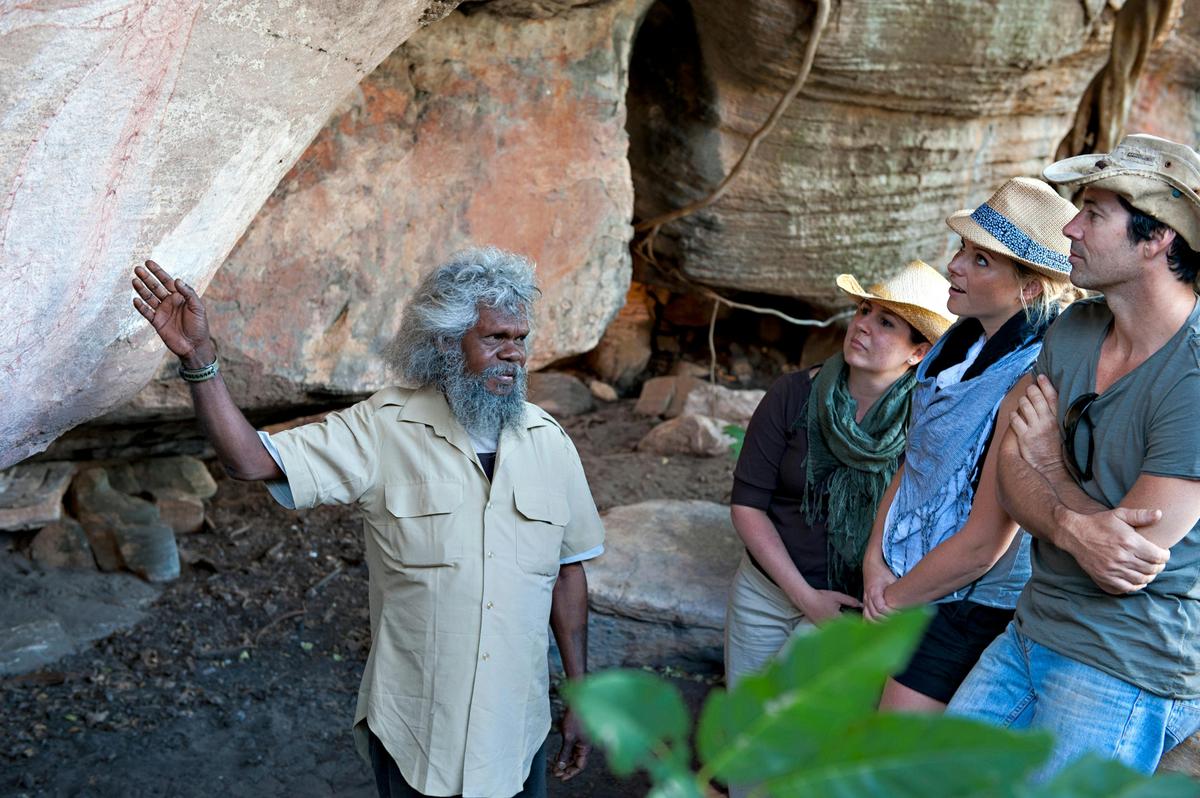 Yingana (the creation mother) Arnhem Land Day Tour - Injalak Hill