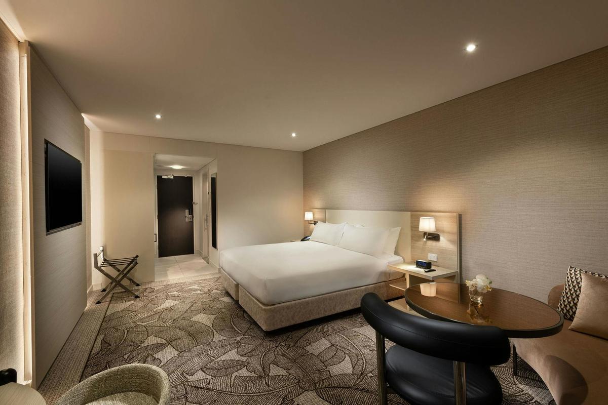 King Executive Room With Lounge Access, View