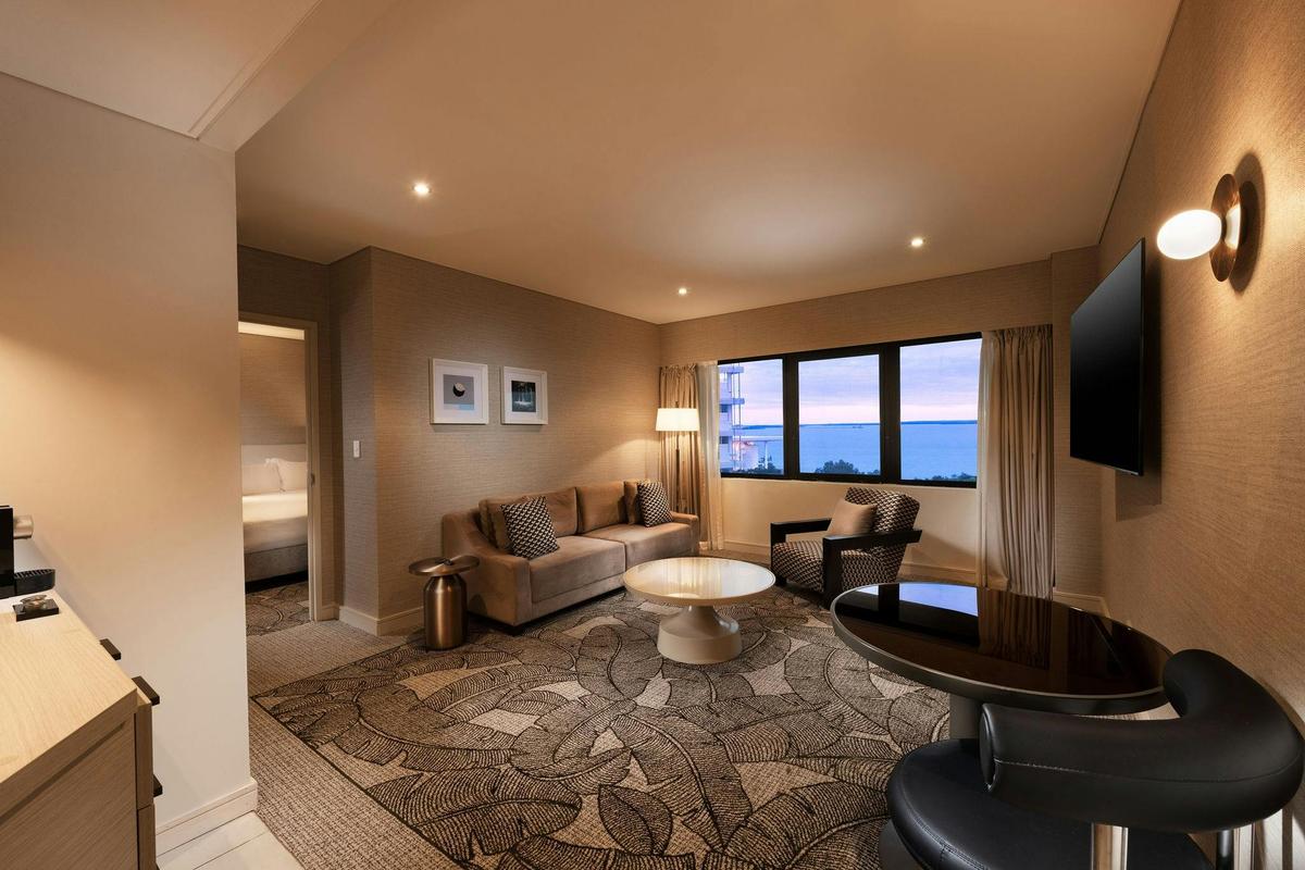 King Studio Suite with Executive Lounge Access