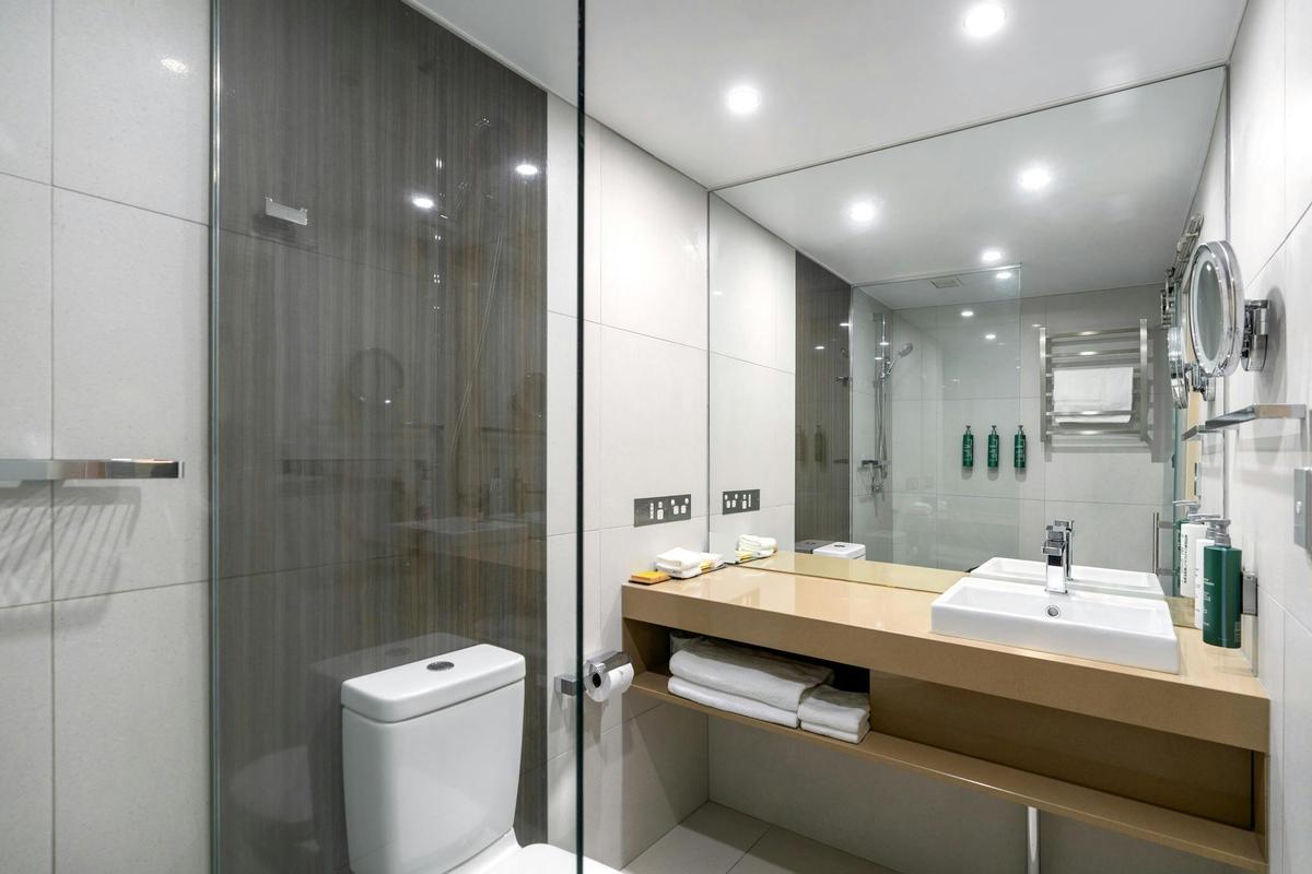 King Junior Suite with Pool View