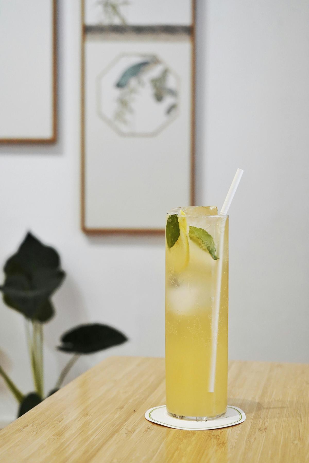 Tea mocktails in Tea bar