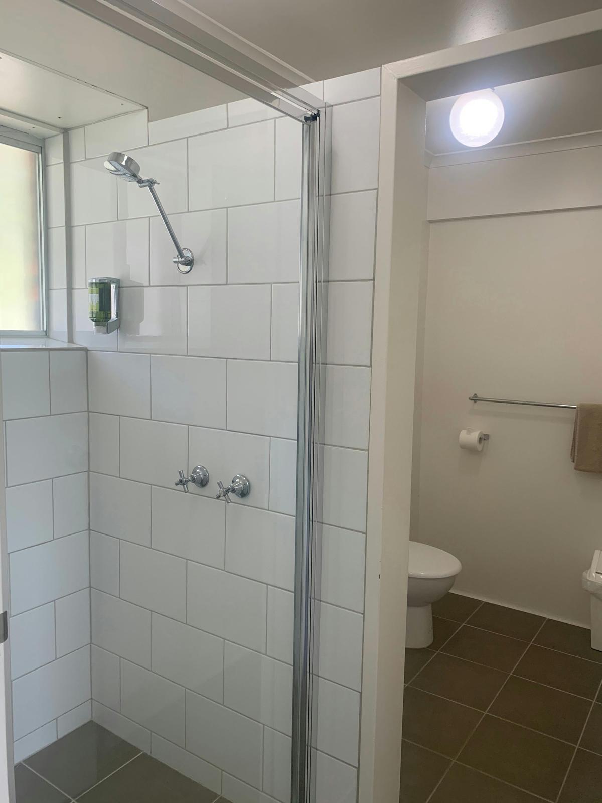 2 Bedroom Apartment Bathroom