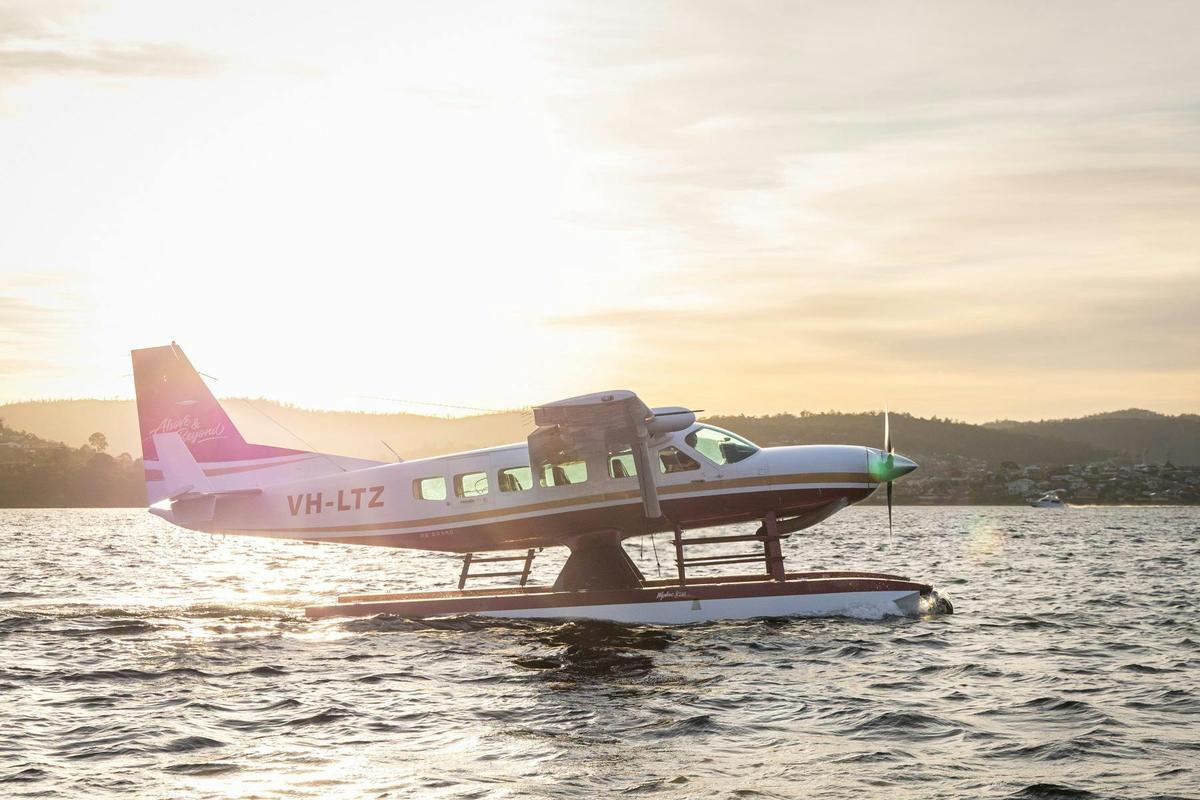 Seaplane on Derwent River