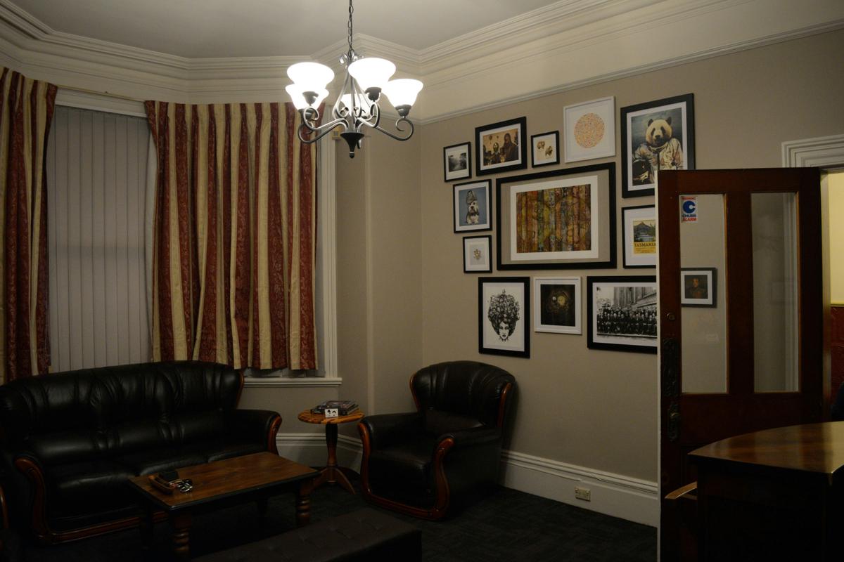 Evolo Room Escape's reception, meet your team here before you take on the escape rooms