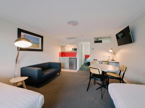 Waterview Suite