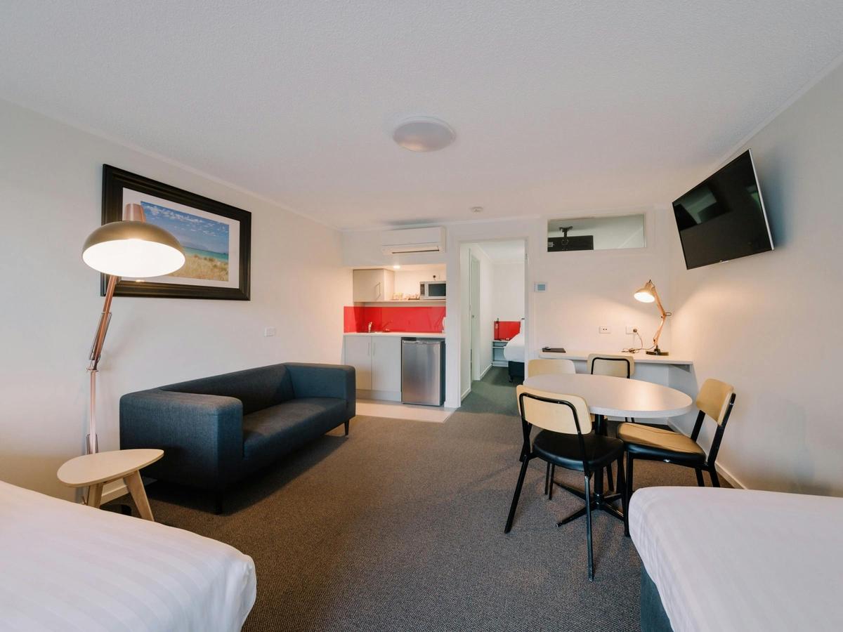 Waterview Suite