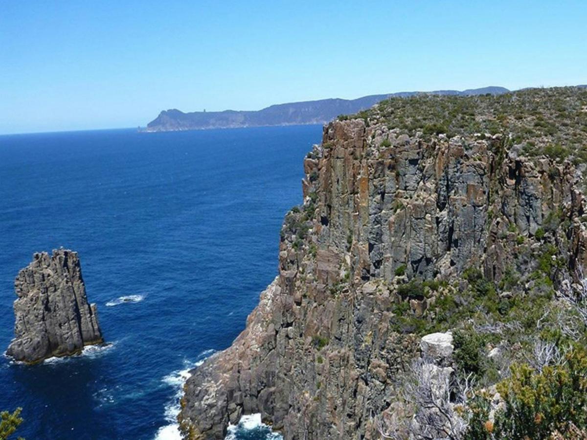 Bay of Fires, Freycinet, Wineglass Bay & Three Capes - 7 Day - Group-Guided