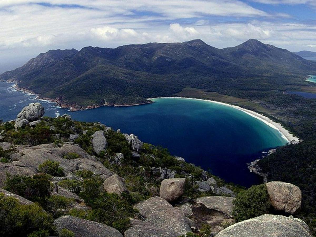 Bay of Fires & Freycinet - 4 Day - Group-Guided