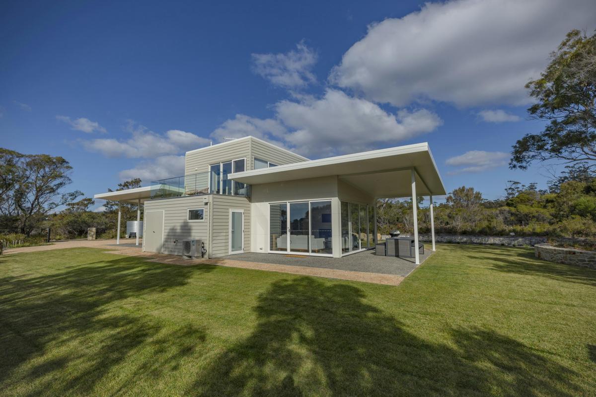 Baileys Beach House