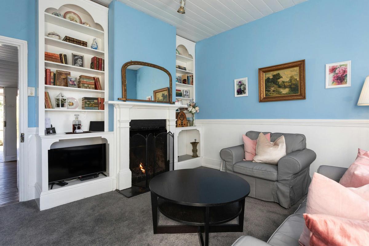 English Cottage
