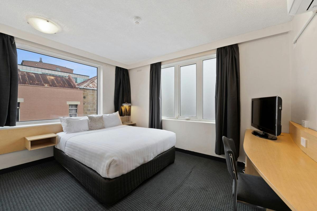 Standard Queen Room