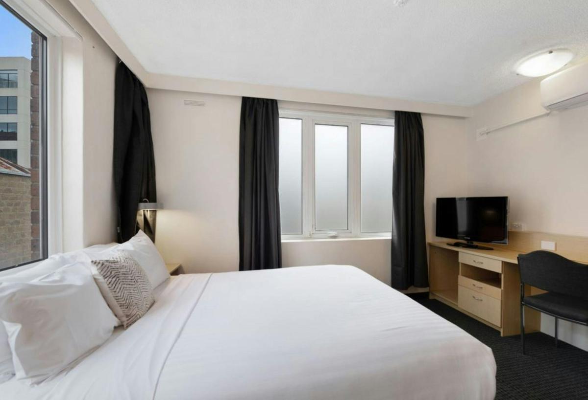 Standard Queen Room