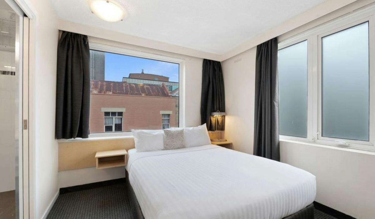 Standard Queen Room