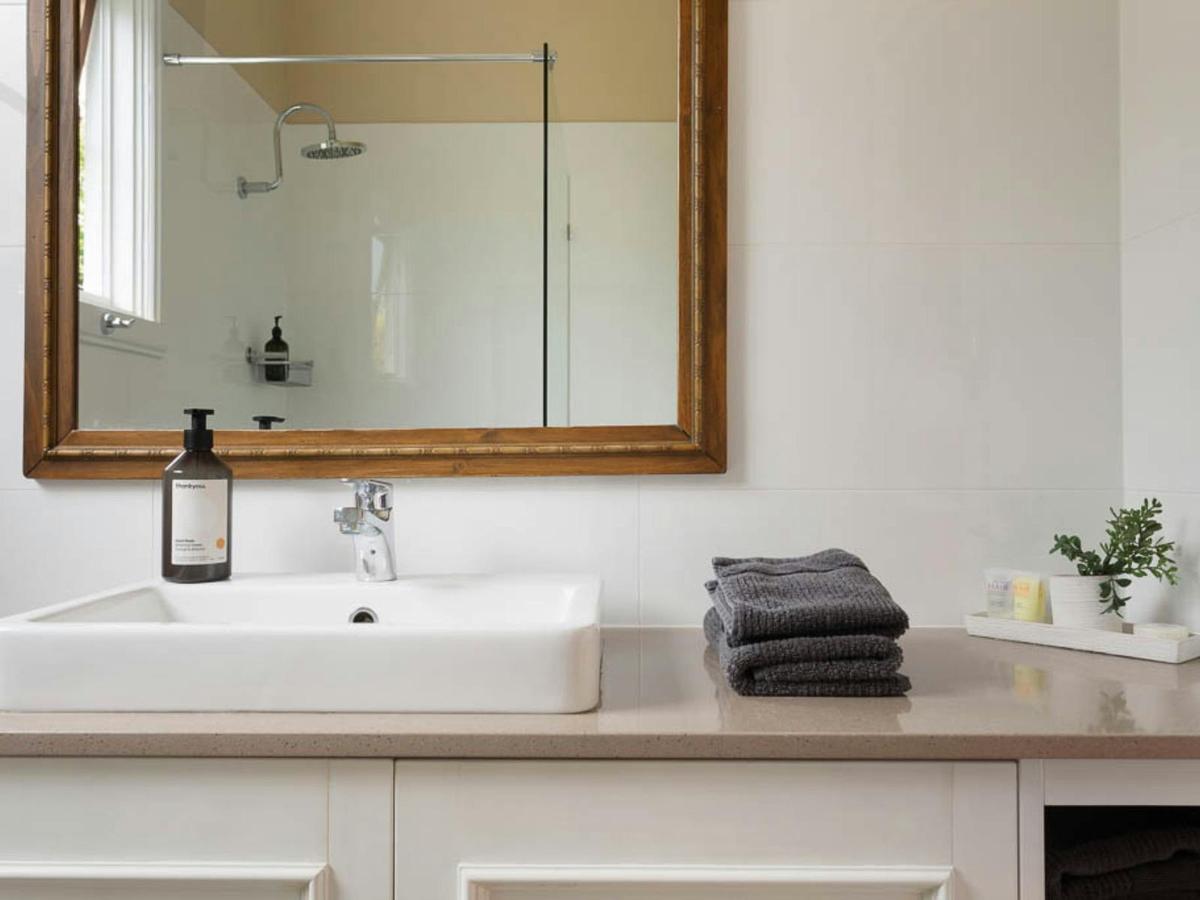 Arendon Cottage Bathroom