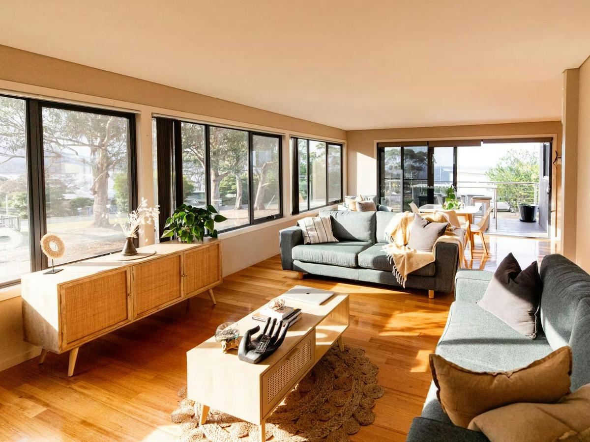 Sun-filled spaces with room to settle in.