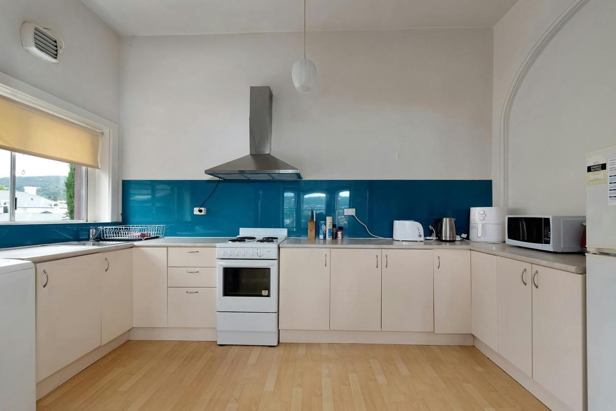 Large full kitchen